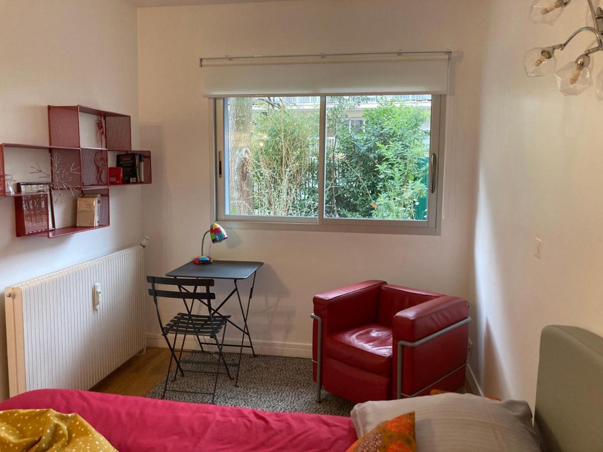 Vue Sur Jardin, 3 Pieces Apartment Париж Екстериор снимка