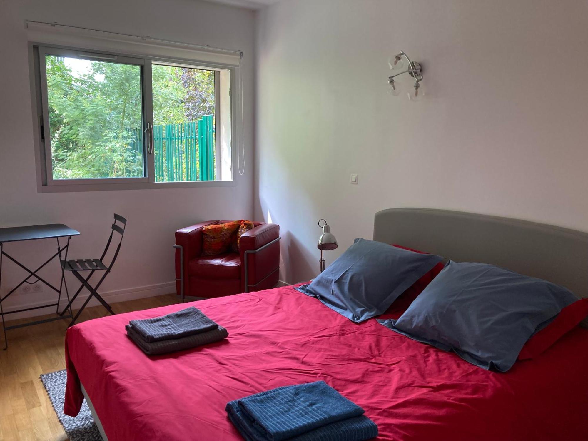 Vue Sur Jardin, 3 Pieces Apartment Париж Екстериор снимка